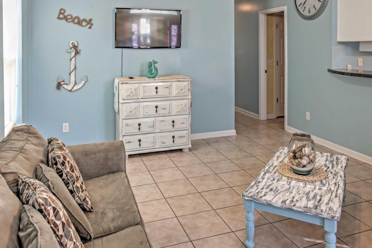 Pcb Family With Pool Access, 1 Mile To Beach! Holiday home