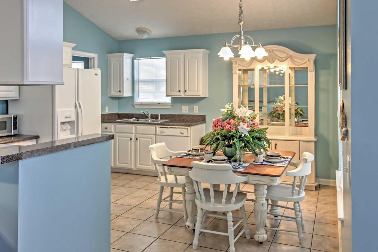 Pcb Family With Pool Access, 1 Mile To Beach! Holiday home Panama City Beach