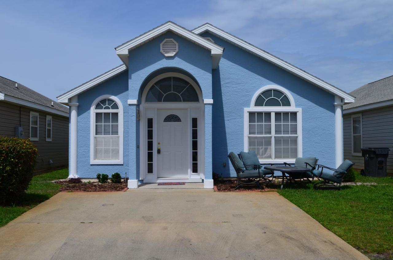 Pcb Family With Pool Access, 1 Mile To Beach! Holiday home